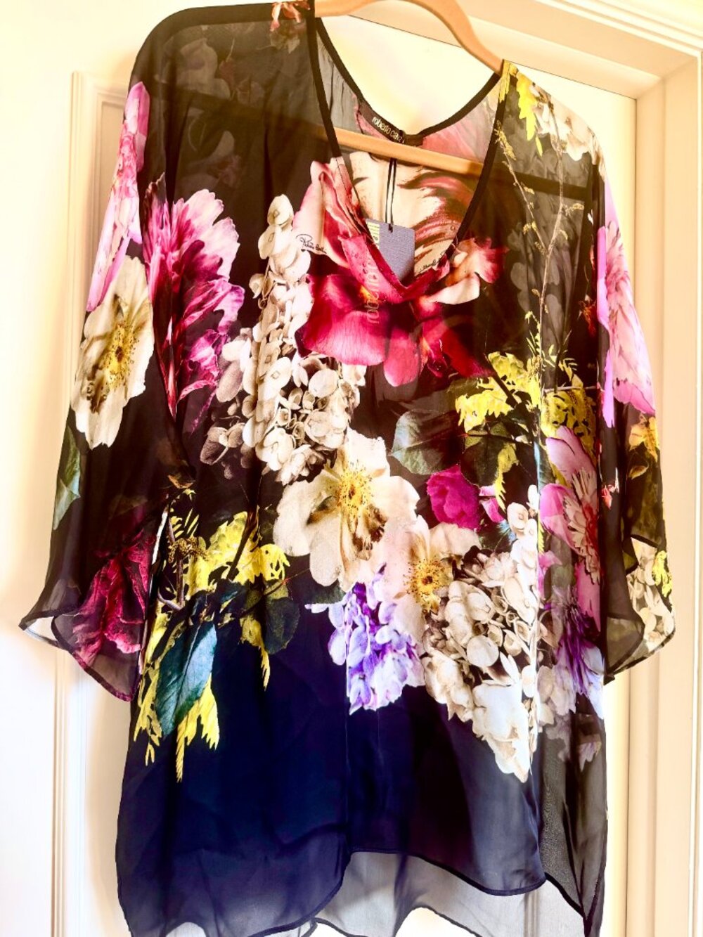 Roberto Cavalli NWT Black Floral Sheer Silk Chiffon Tunic Blouse V-Neck Size 46 - Picture 2 of 9